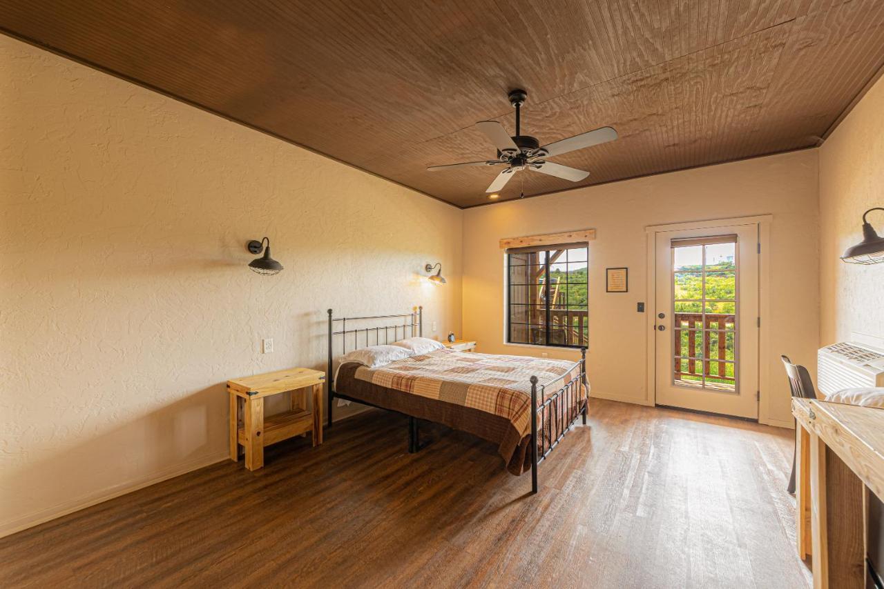 Miners Cabin #4 - King Bed - Private Balcony With Views Tombstone Exterior photo