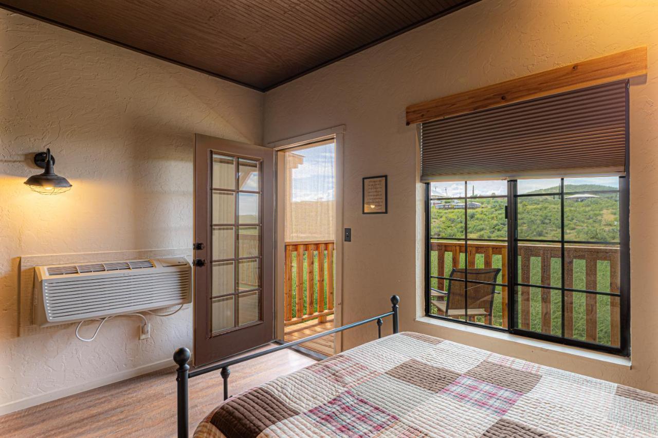 Miners Cabin #4 - King Bed - Private Balcony With Views Tombstone Exterior photo